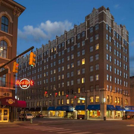 Hampton Inn Indianapolis Downtown Across From Circle Centre Exteriör bild