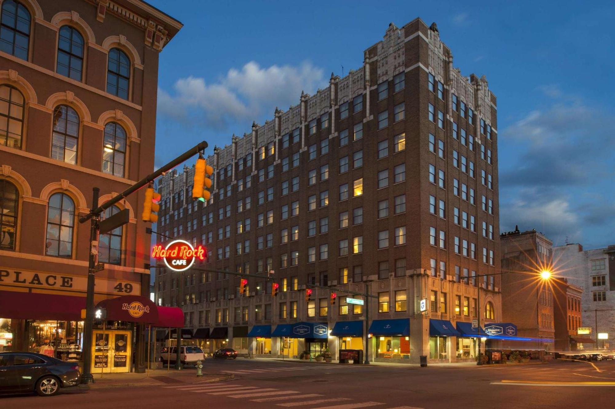 Hampton Inn Indianapolis Downtown Across From Circle Centre Exteriör bild